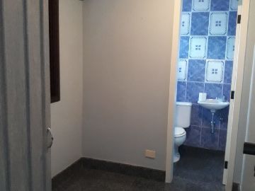 Depend�ncias de empregada com Banheiro