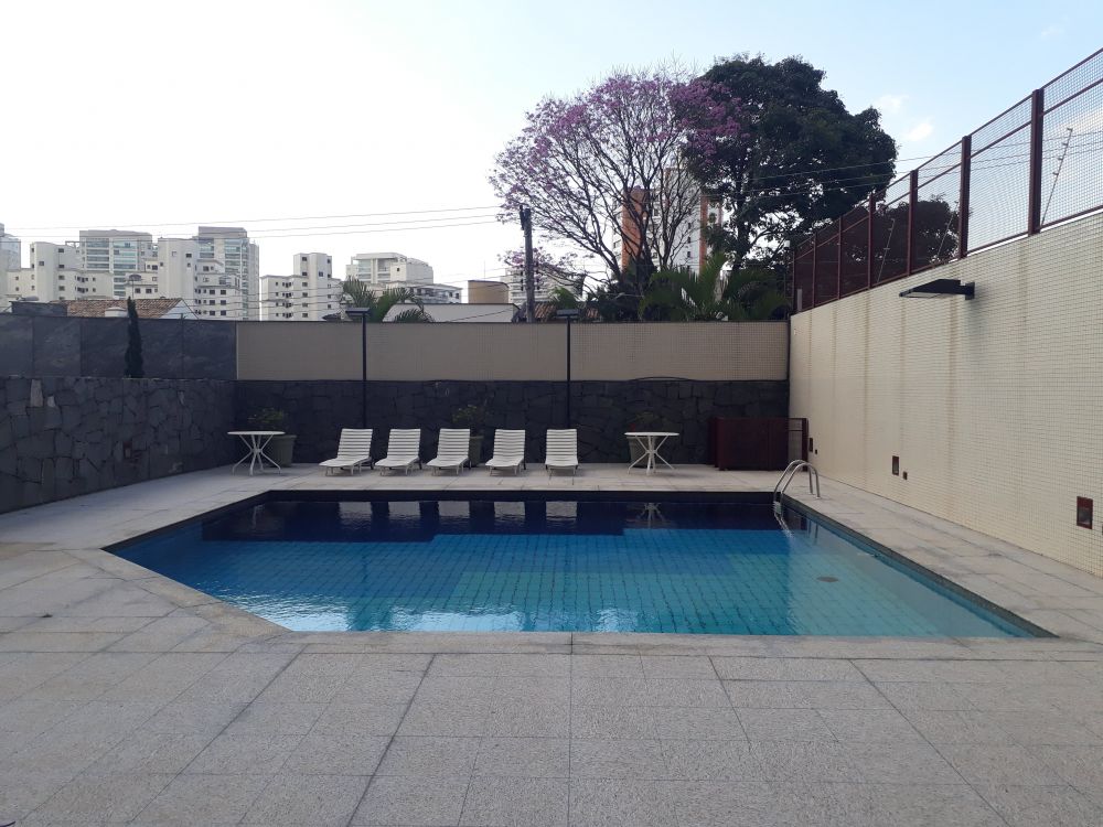 Piscina condomínio
