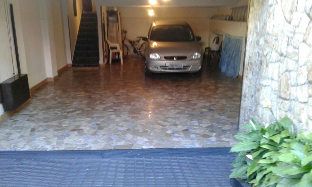 Garagem e carros
